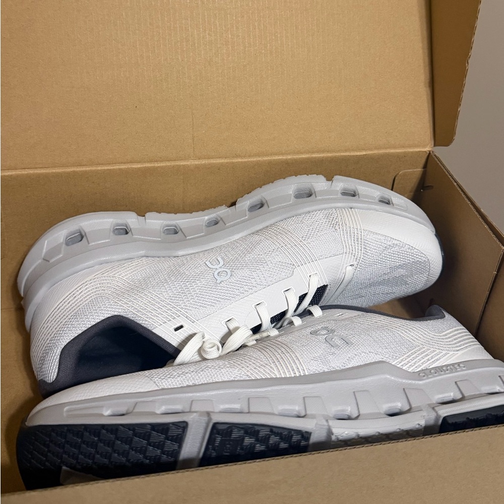 Cloudgo Road-Running Shoes - Women's Size 9 - Picture 5 of 6